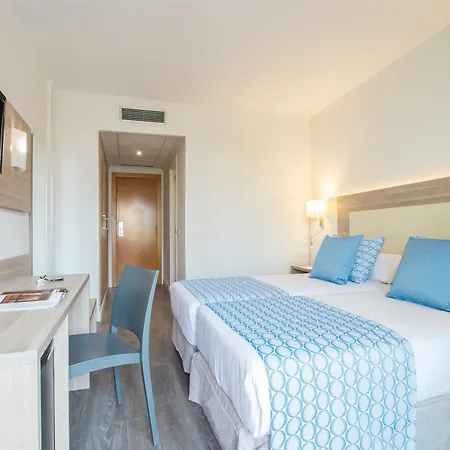 East By Pierre & 4*