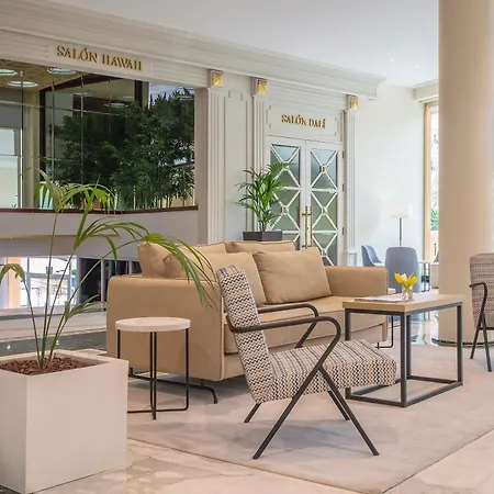 Hotel East By Pierre &
