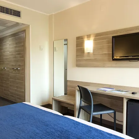 East By Pierre & Hotel Benidorm