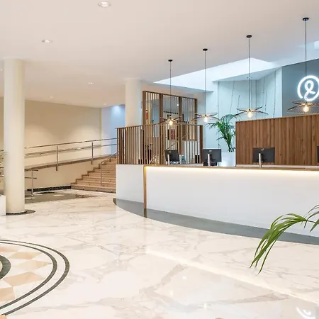 East By Pierre & Hotel Benidorm