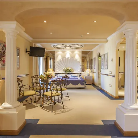 호텔 East By Pierre & 베니돔