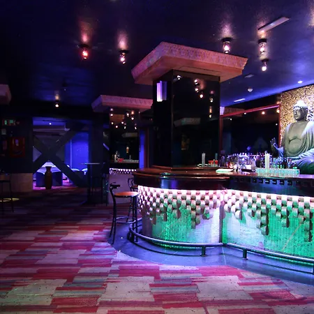 Hotel East By Pierre &