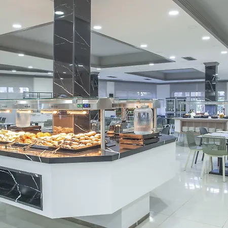 East By Pierre & Hotel