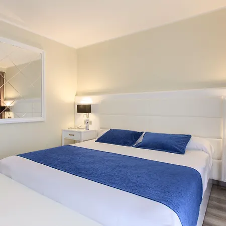 Hotel East By Pierre & 4*