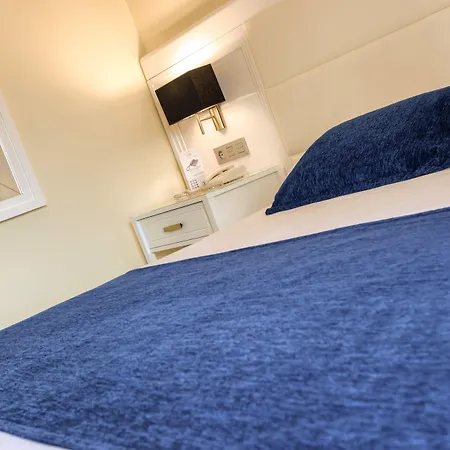 Szálloda East By Pierre & Benidorm